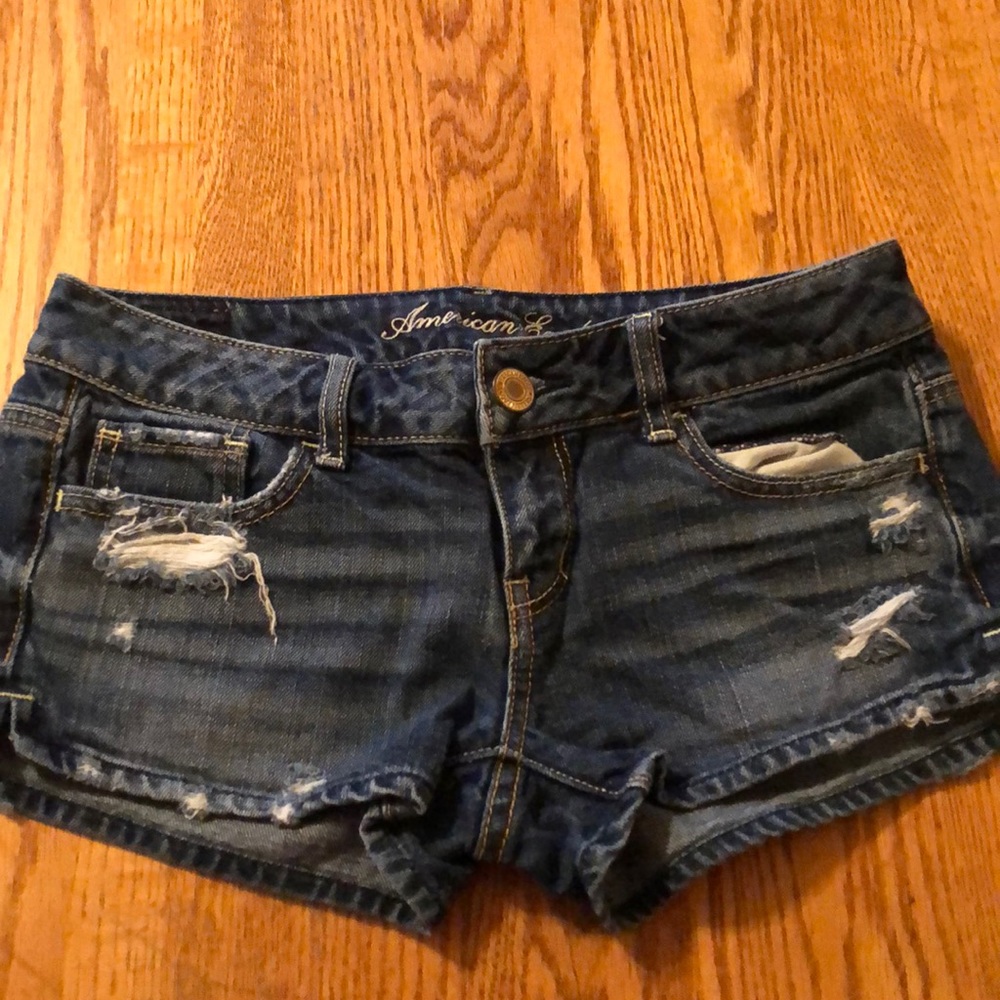 American Eagle light wash ripped jeans shorts